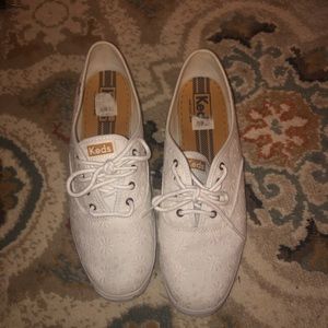 KEDS WHITE LACE WOMENS FLOWER LACEY SNEAKERS KEDZ